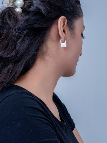 Silver Lock Pattern Earrings [ZJSTPS/25993]
