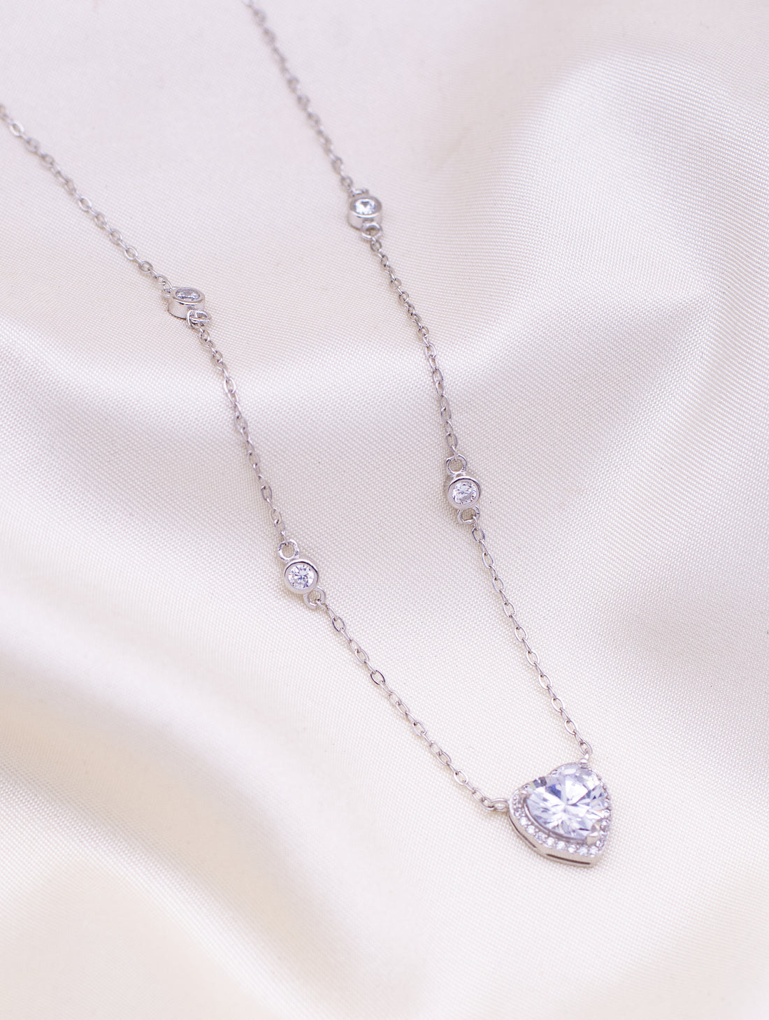 Heart-Shaped Chain [ZJSCH/20735]